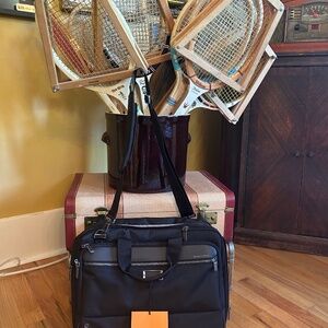 Briggs & Riley Black Medium Expandable Brief Case